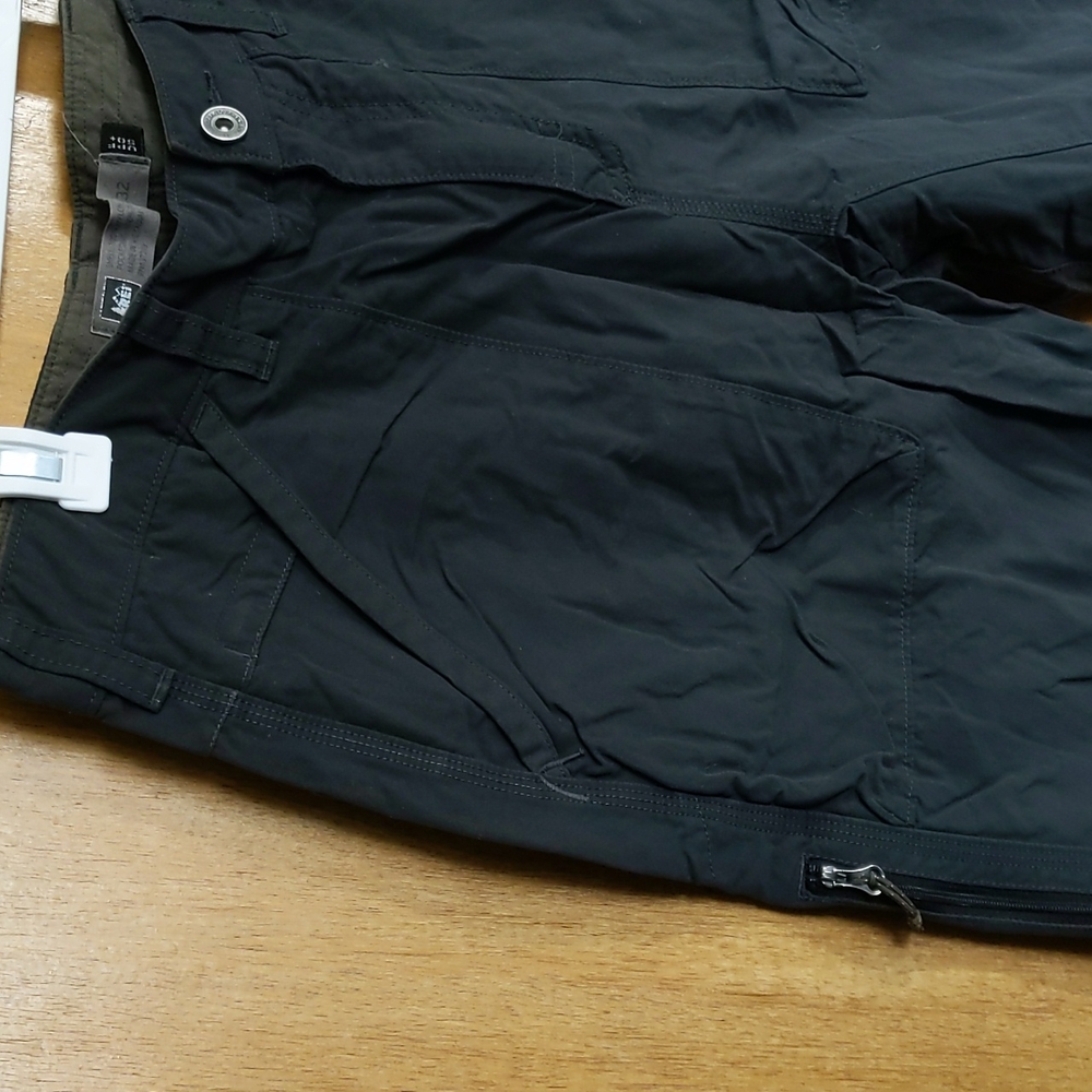 REI men's nylon shorts - Picture 3 of 11